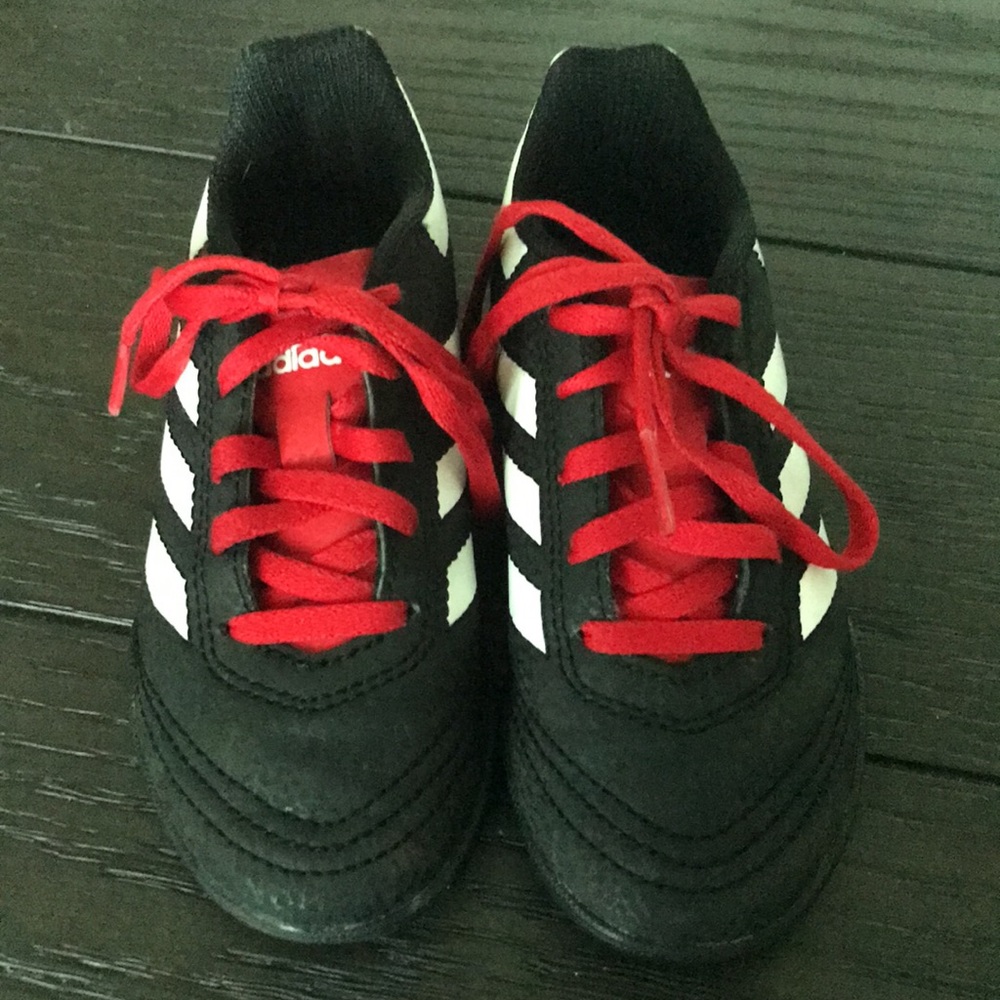 Soccer Turf Shoes - Picture 2 of 6